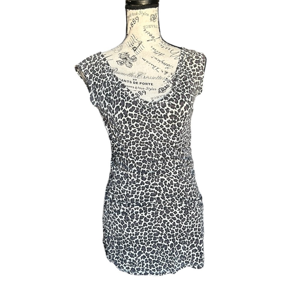 Animal print, express tee